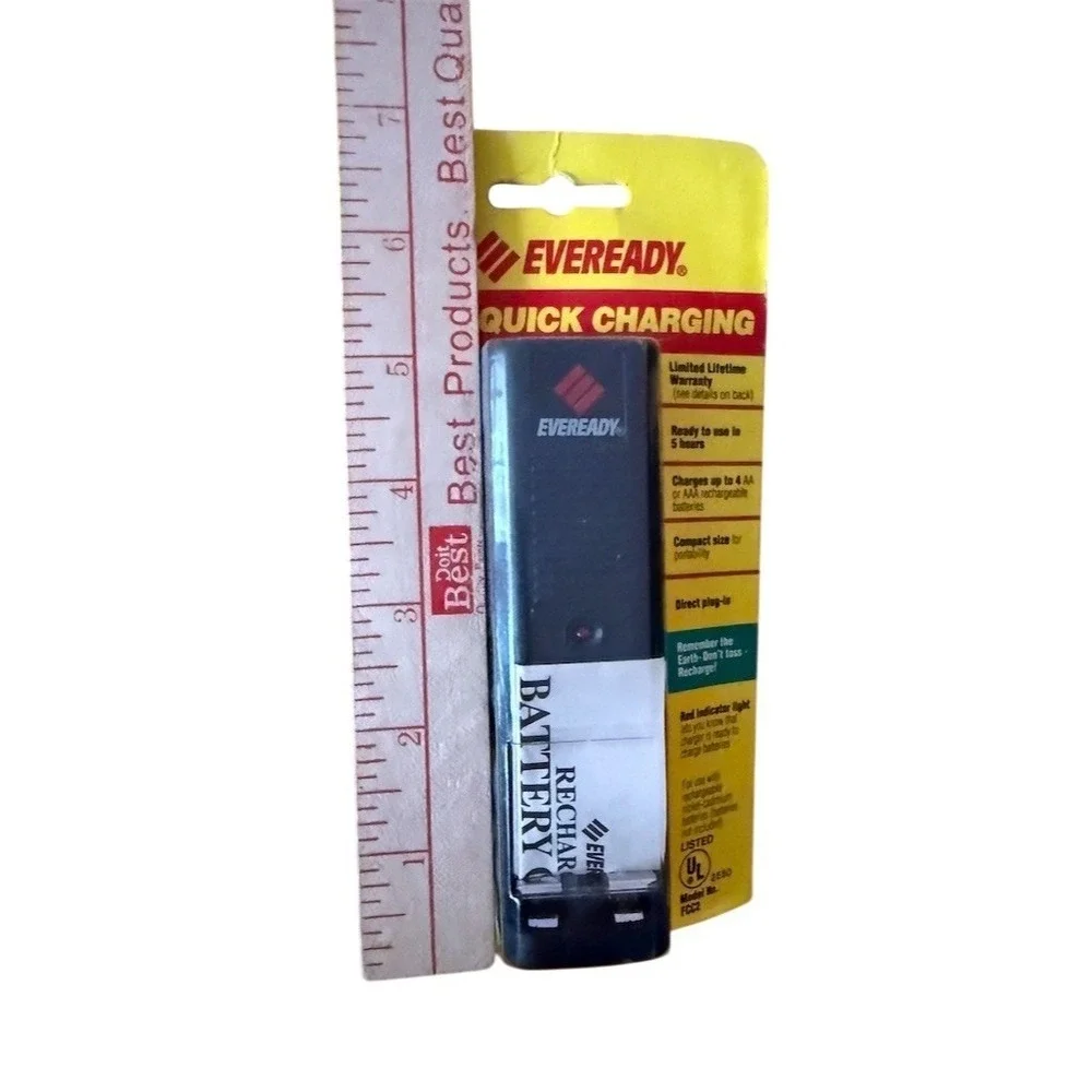 Eveready 5 Hour‎ Quick Charging Rechargeable Battery Charger Plug-In AA/AAA